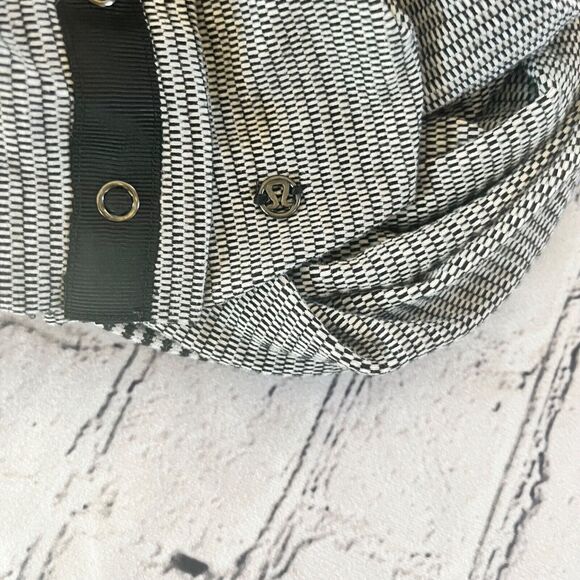 Lululemon Vinyasa Scarf Heathered Deep Coal / Ghost Herringbone Reversible - Picture 2 of 4